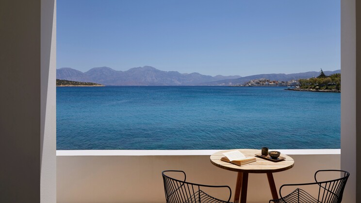 Minos Beach Art Hotel